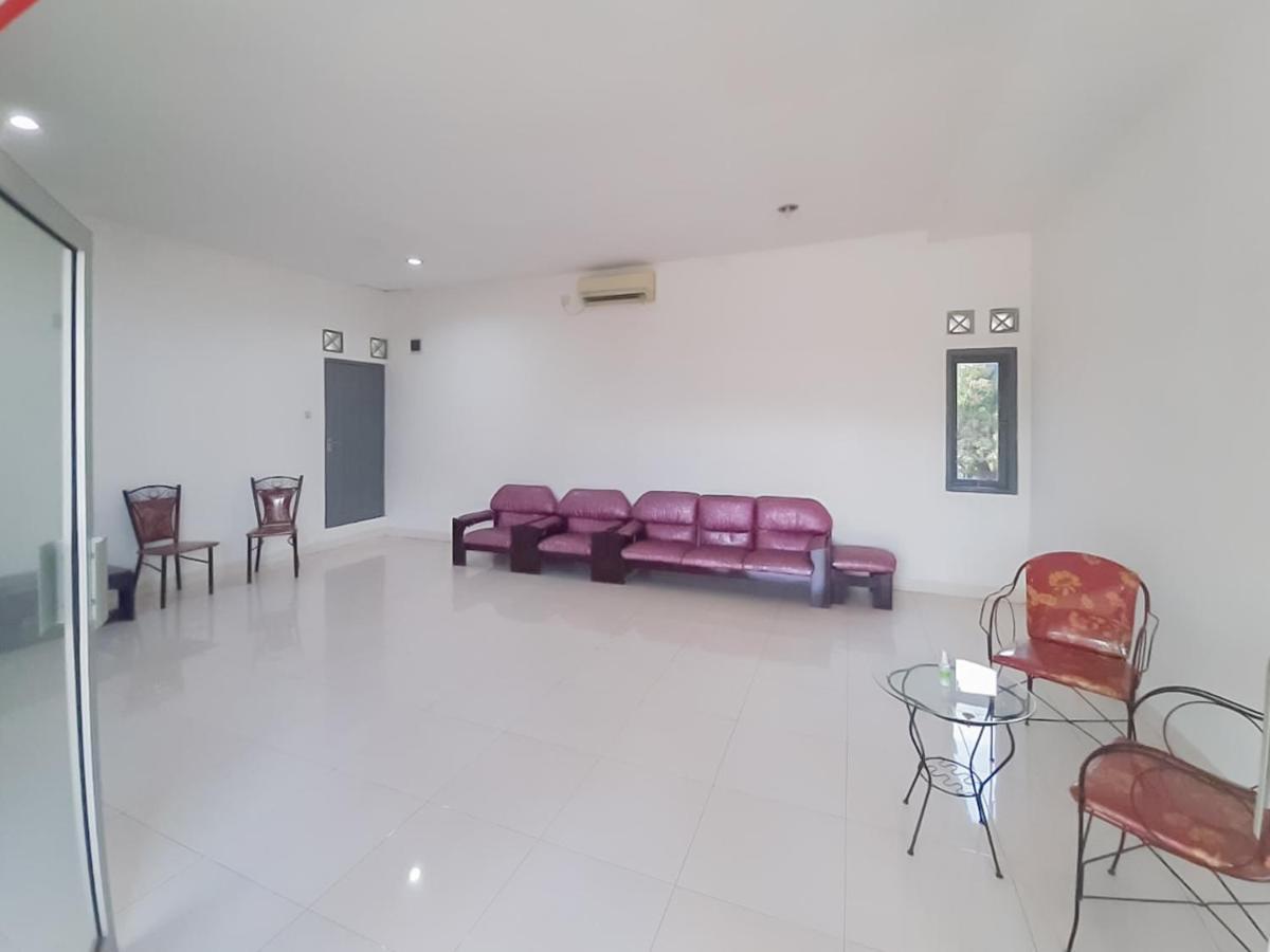 Wisma Asri Syariah Majalengka Redpartner Dawuhan Exterior photo