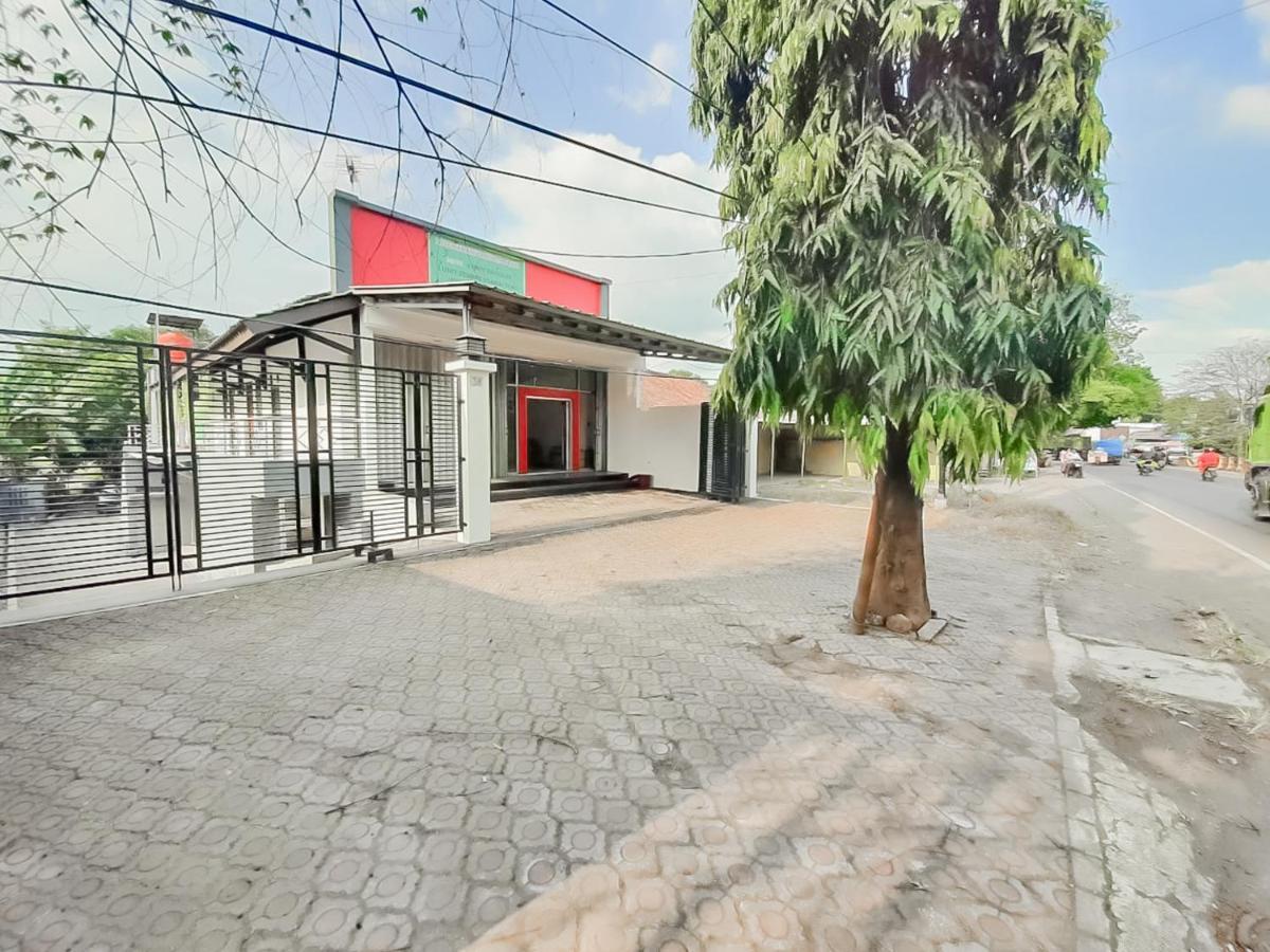 Wisma Asri Syariah Majalengka Redpartner Dawuhan Exterior photo